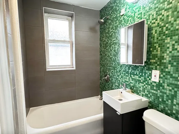 $1,895 | 160 Vroom Street, Unit 47, Jersey City, NJ 07306