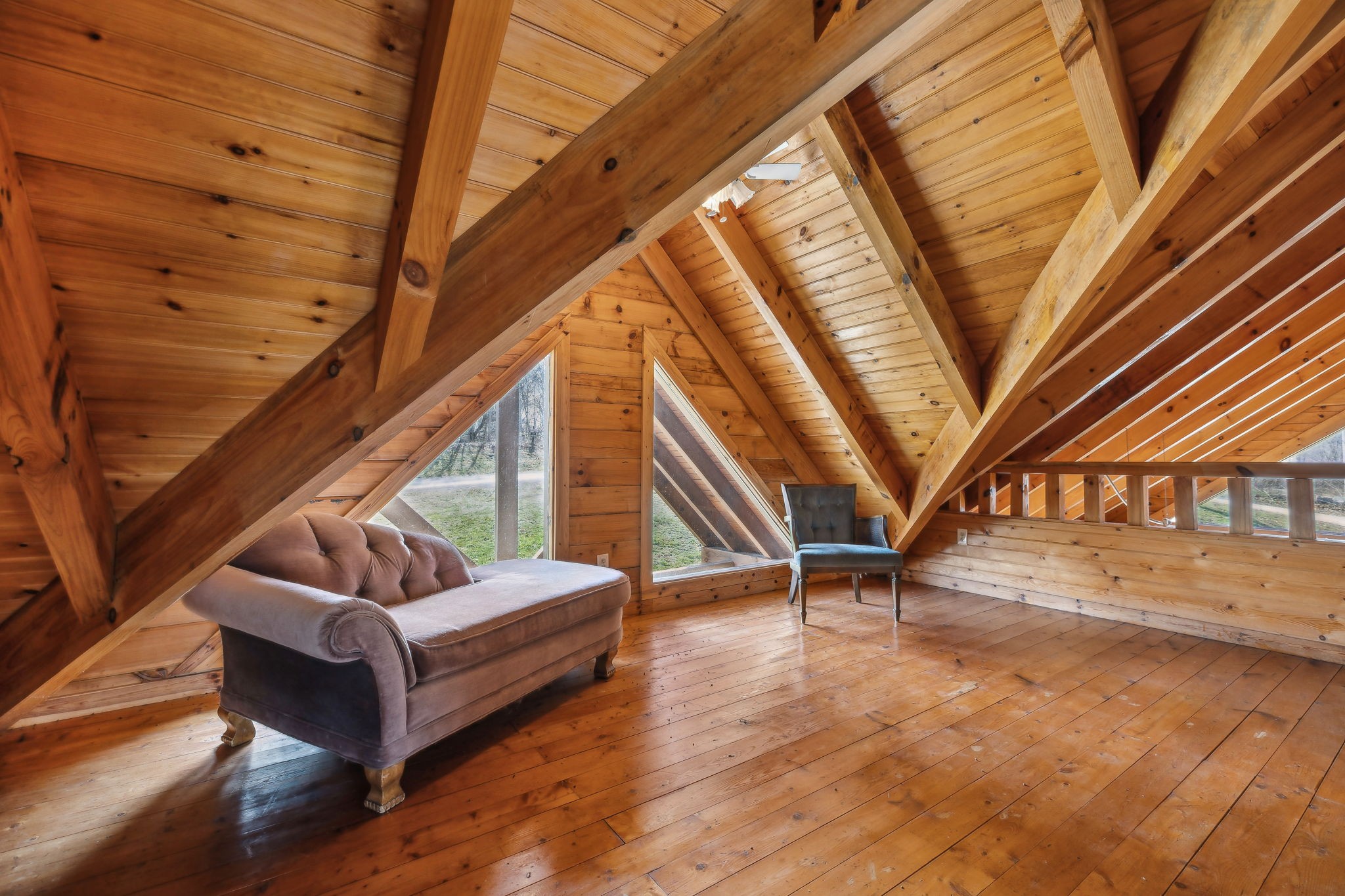4485 Coconut Ridge Road Smithville, TN 37166 - Photo 18 of 33 a view of a couches with wooden roof and stairs