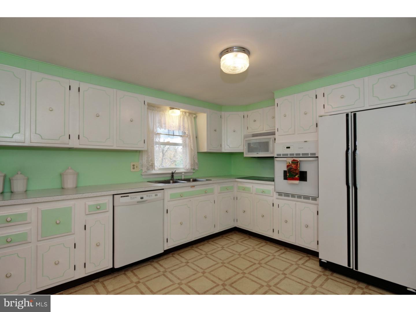 1178 North Valley Road Pottstown, PA 19464 - Photo 7 of 25 Gallery Image 7