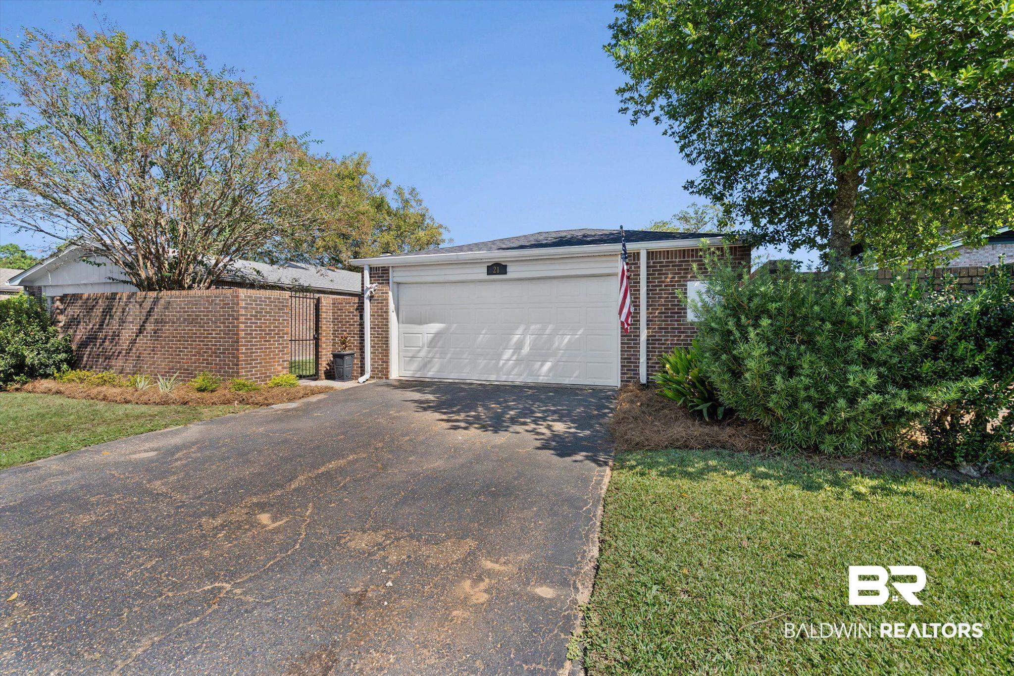 21 Cobblestone Way West Mobile, AL 36608 - Photo 2 of 20