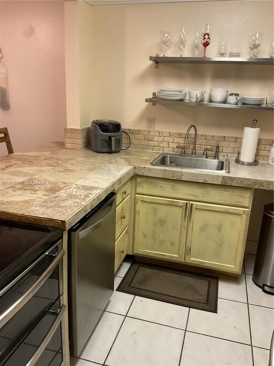 8758 Southwest 12th Street, Unit 206 Miami, FL 33174 - Photo 12 of 27