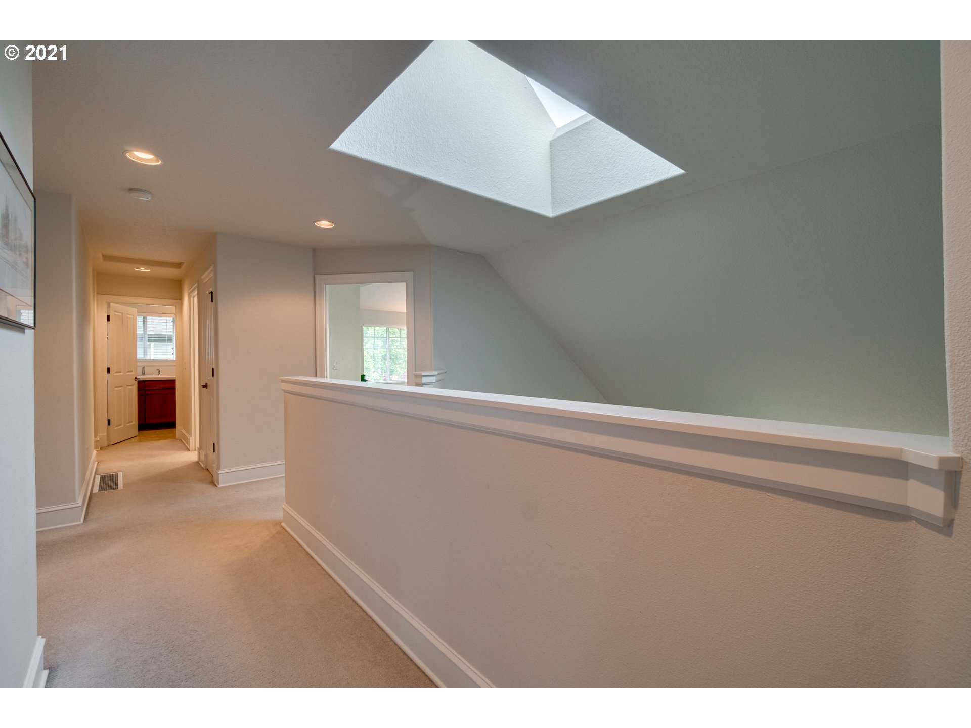 11058 Southwest Oneida Street Tualatin, OR 97062 - Photo 11 of 26