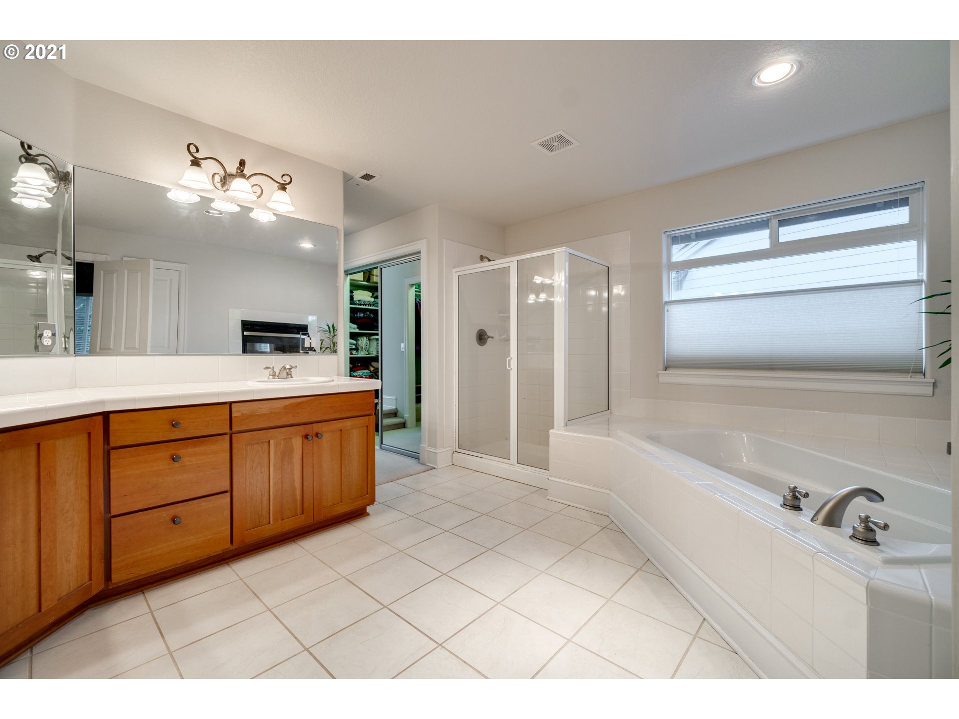 11058 Southwest Oneida Street Tualatin, OR 97062 - Photo 14 of 26