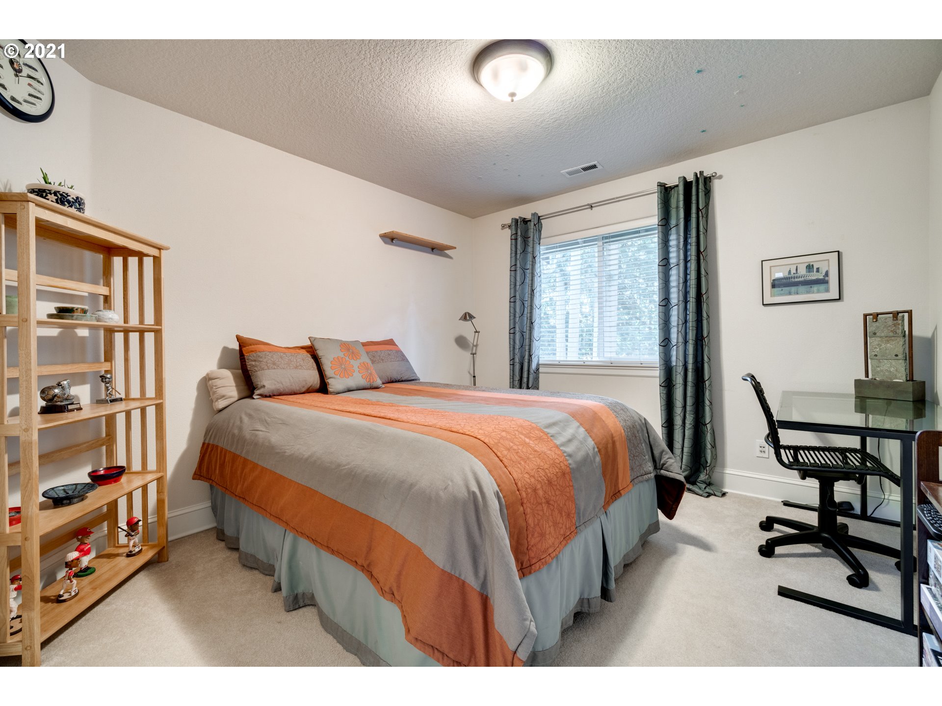 11058 Southwest Oneida Street Tualatin, OR 97062 - Photo 18 of 26