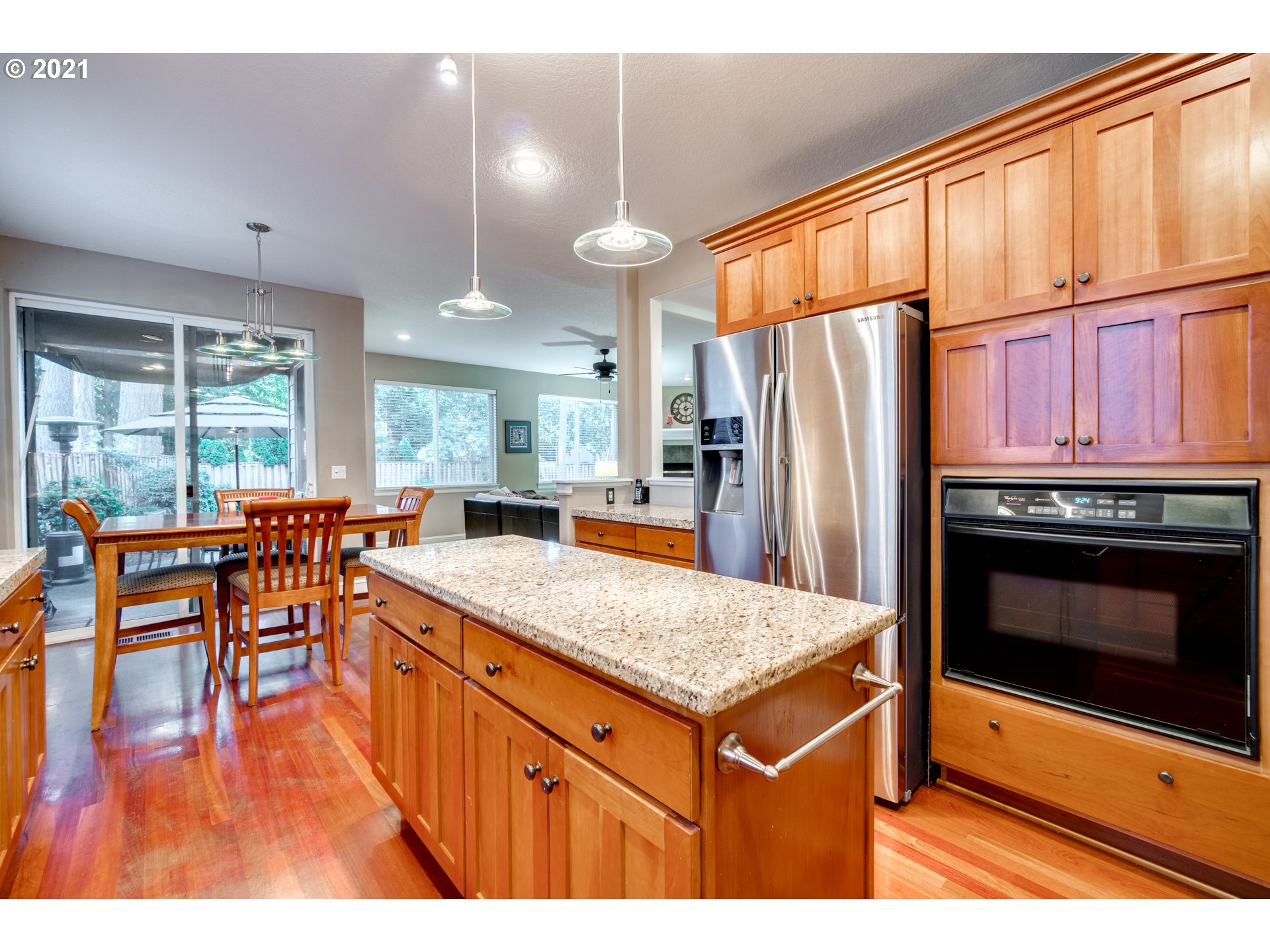 11058 Southwest Oneida Street Tualatin, OR 97062 - Photo 6 of 26