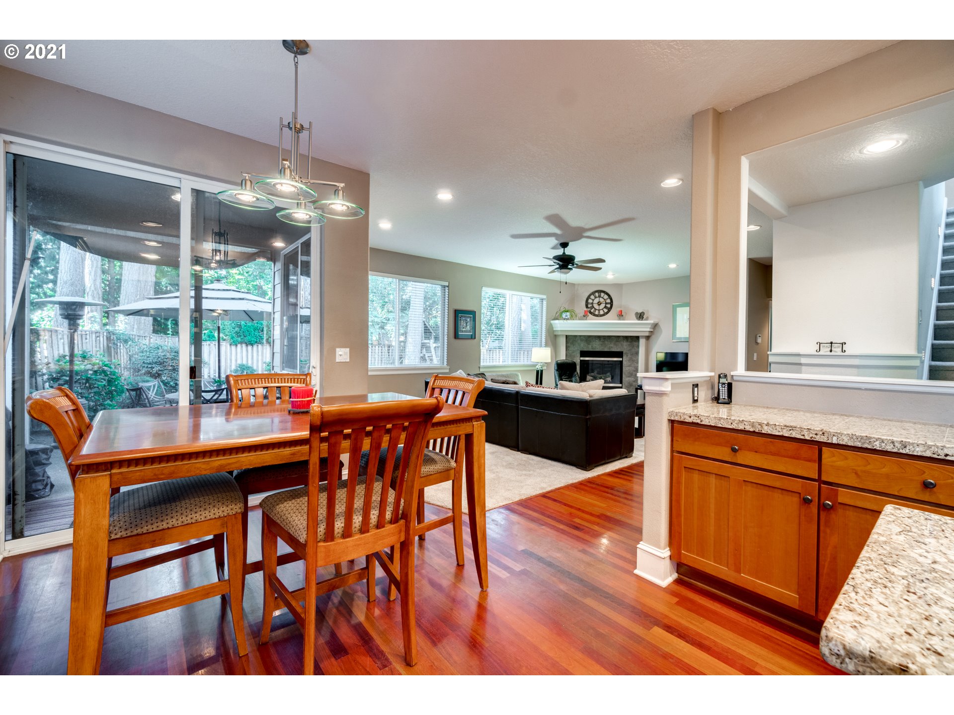 11058 Southwest Oneida Street Tualatin, OR 97062 - Photo 7 of 26