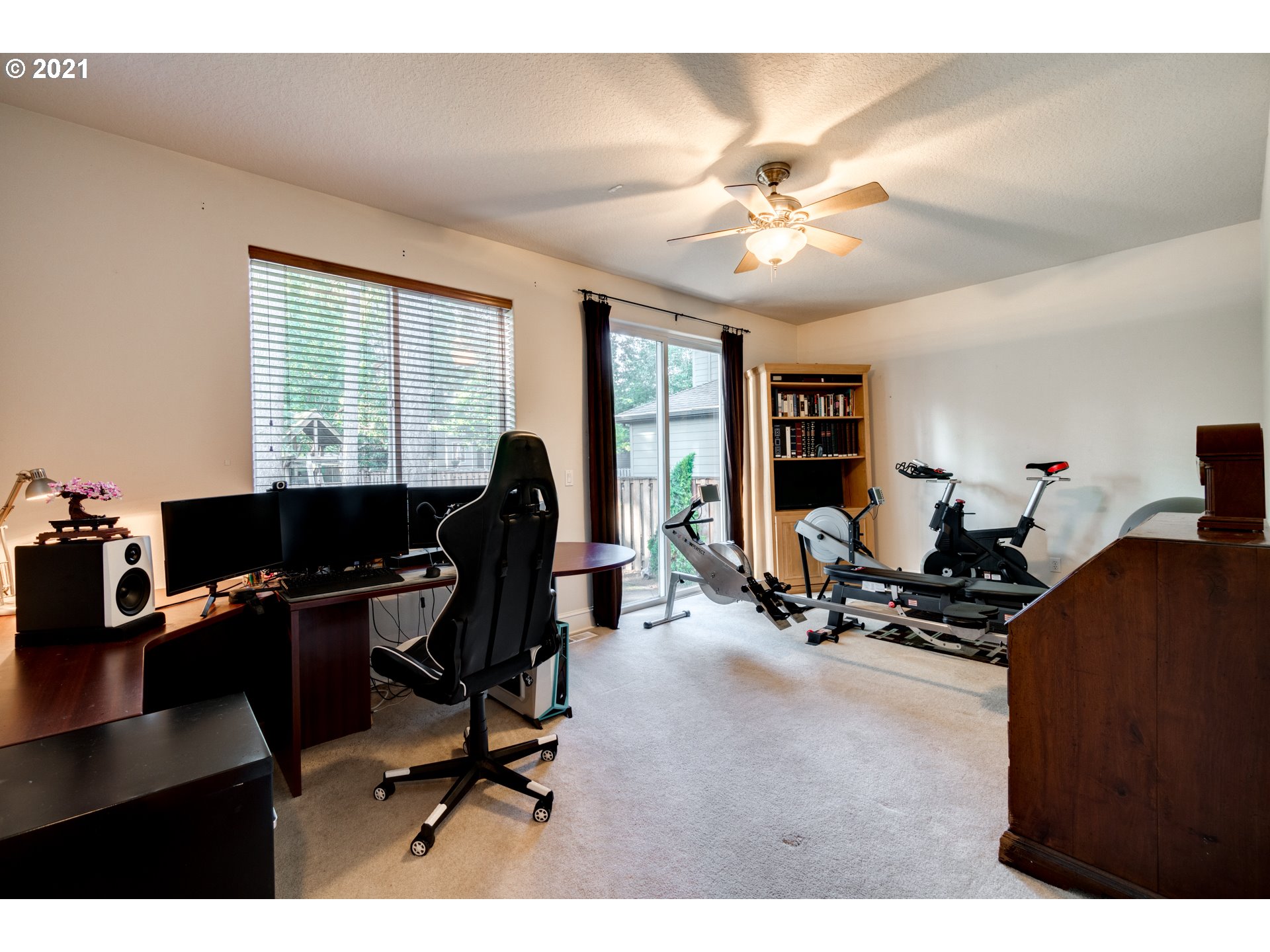 11058 Southwest Oneida Street Tualatin, OR 97062 - Photo 10 of 26