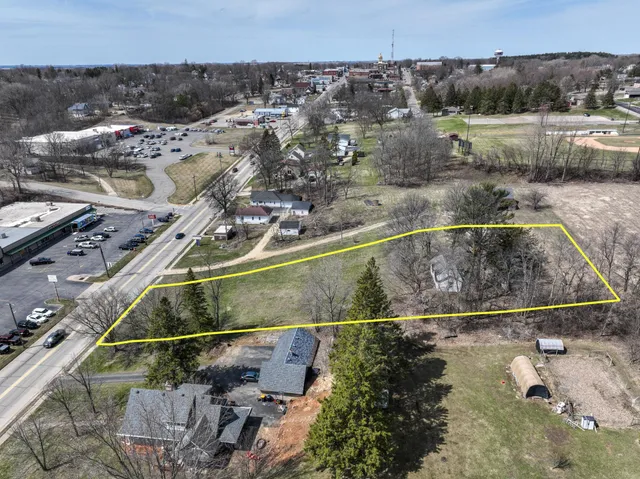 $90,000 | 166 East Main Street, Ellsworth, WI 54011