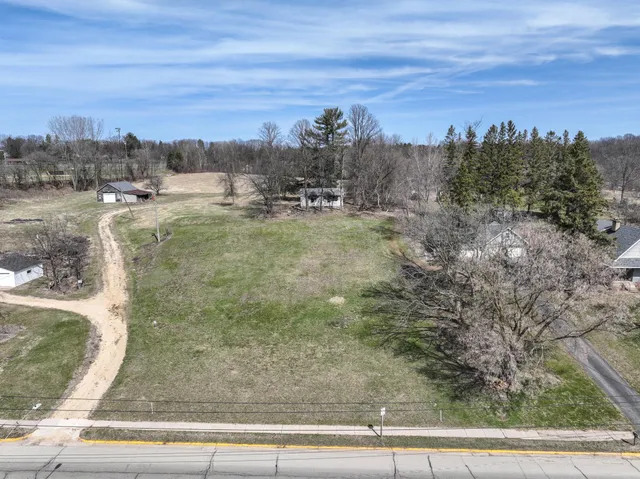 $90,000 | 166 East Main Street, Ellsworth, WI 54011