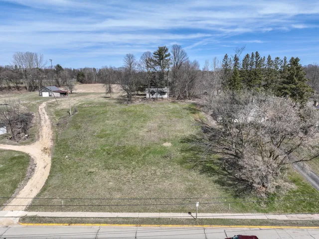 $90,000 | 166 East Main Street, Ellsworth, WI 54011