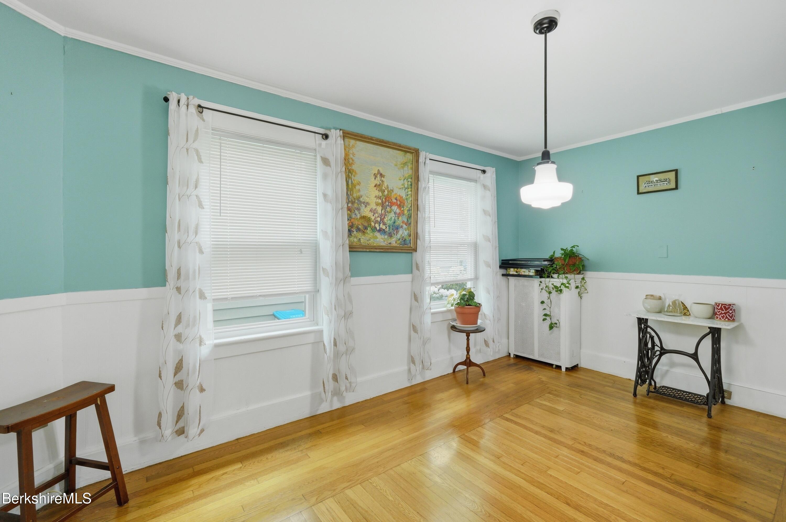 34 Holmes Road Pittsfield, MA 01201 - Photo 17 of 48 Dining Room