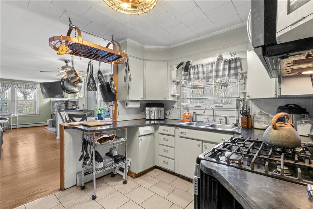 1 Capron Road Smithfield, RI 02917 - Photo 4 of 27