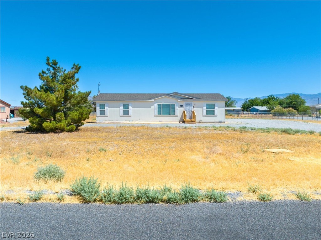 2630 Retread Road Pahrump, NV 89048 - Photo 3 of 95
