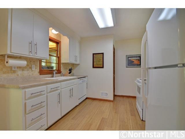 9172 Toledo Road Bloomington, MN 55437 - Photo 5 of 18