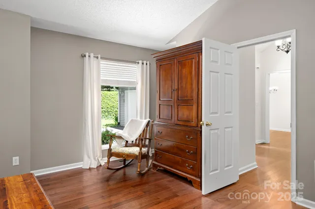 $600,000 | 701 Salisbury Road, Hendersonville, NC 28792