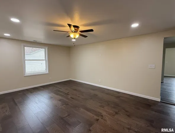 $199,900 | 601 Glenway Avenue, Knoxville, IL 61448