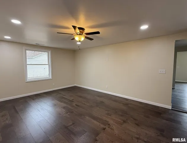 $199,900 | 601 Glenway Avenue, Knoxville, IL 61448