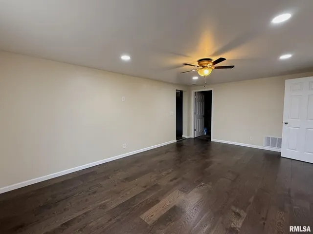 $199,900 | 601 Glenway Avenue, Knoxville, IL 61448