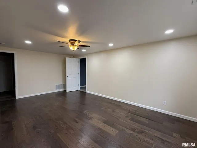 $199,900 | 601 Glenway Avenue, Knoxville, IL 61448