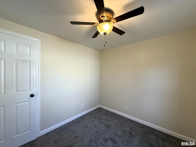 $199,900 | 601 Glenway Avenue, Knoxville, IL 61448