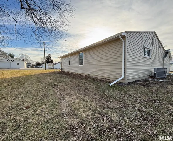 $199,900 | 601 Glenway Avenue, Knoxville, IL 61448