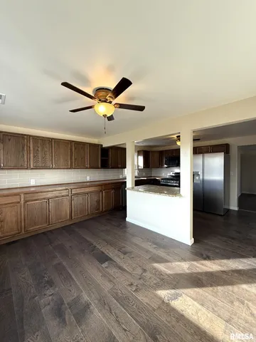 $199,900 | 601 Glenway Avenue, Knoxville, IL 61448