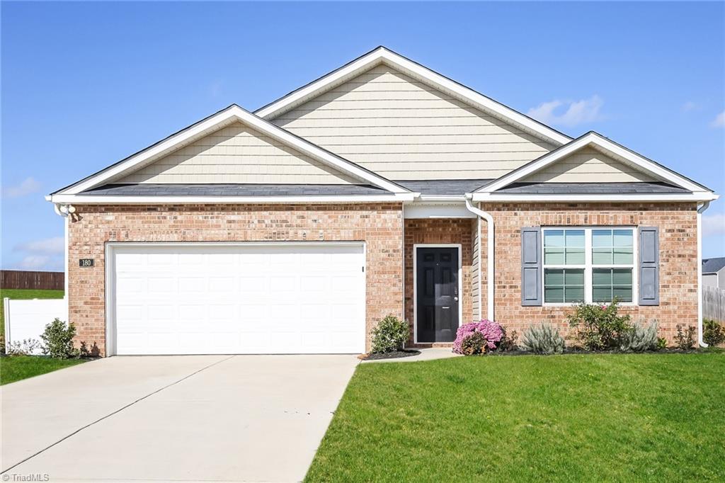 180 Daniel Drive Lexington, NC 27295 - Photo 1 of 16