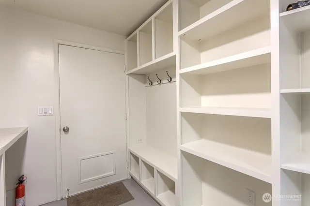 $4,500 | 500 Mt Defiance Circle Southwest, Issaquah, WA 98027