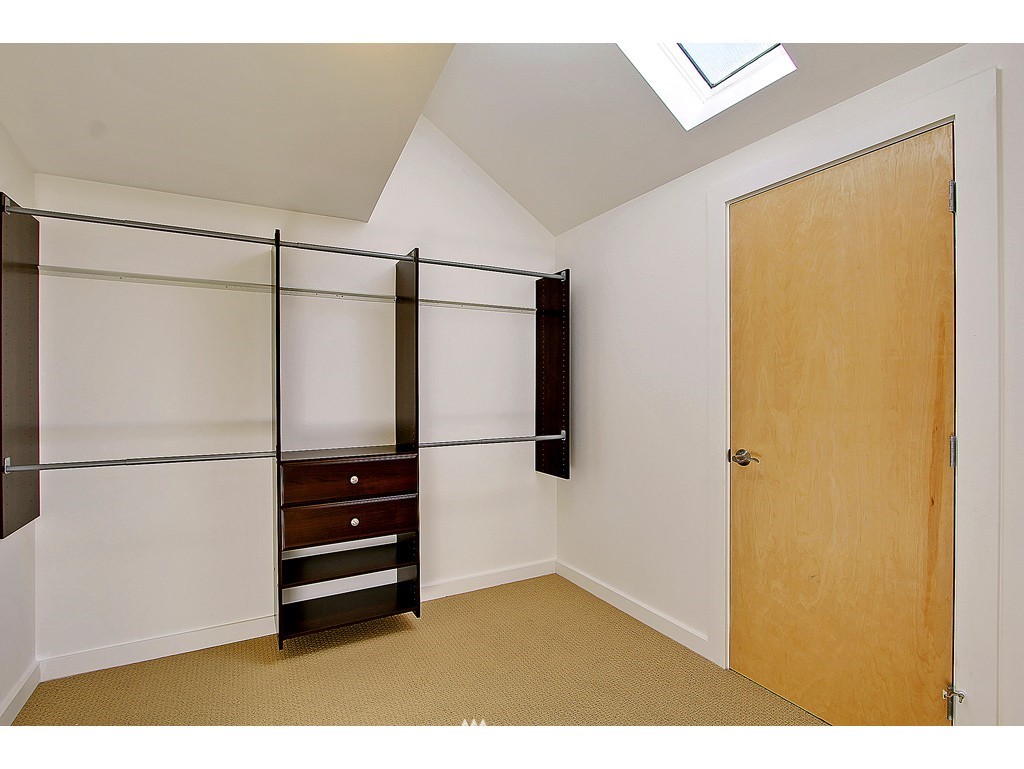 2336 North 58th Street Seattle, WA 98103 - Photo 11 of 15 Gallery Image 11