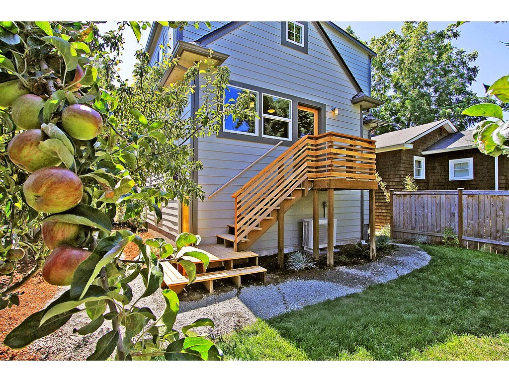 2336 North 58th Street Seattle, WA 98103 - Photo 14 of 15 Gallery Image 14