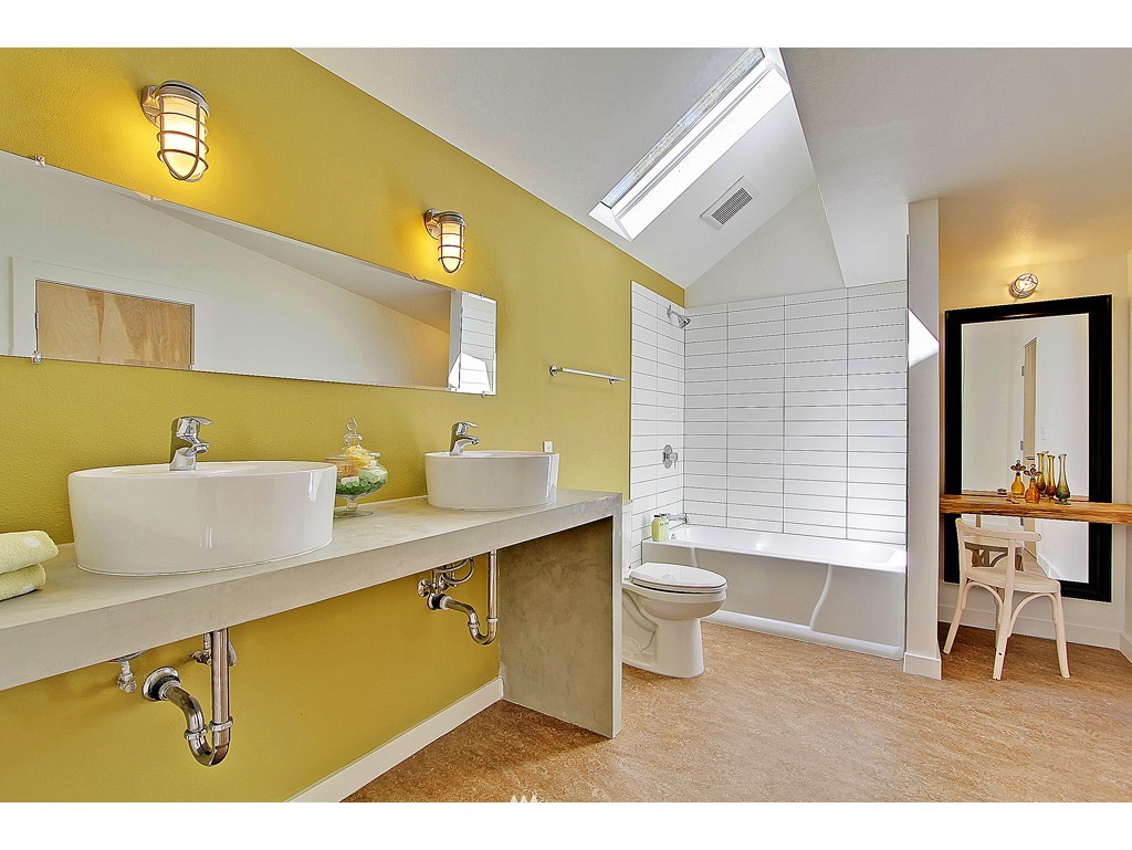 2336 North 58th Street Seattle, WA 98103 - Photo 10 of 15 Gallery Image 10