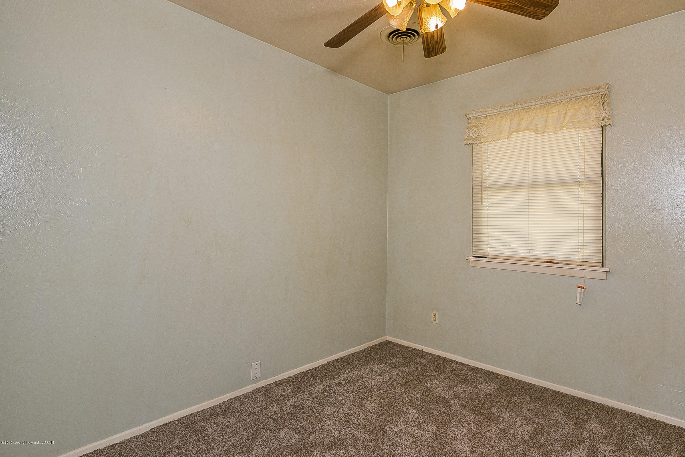 1208 Pecan Street Amarillo, TX 79107 - Photo 12 of 17 012_Bedroom 3
