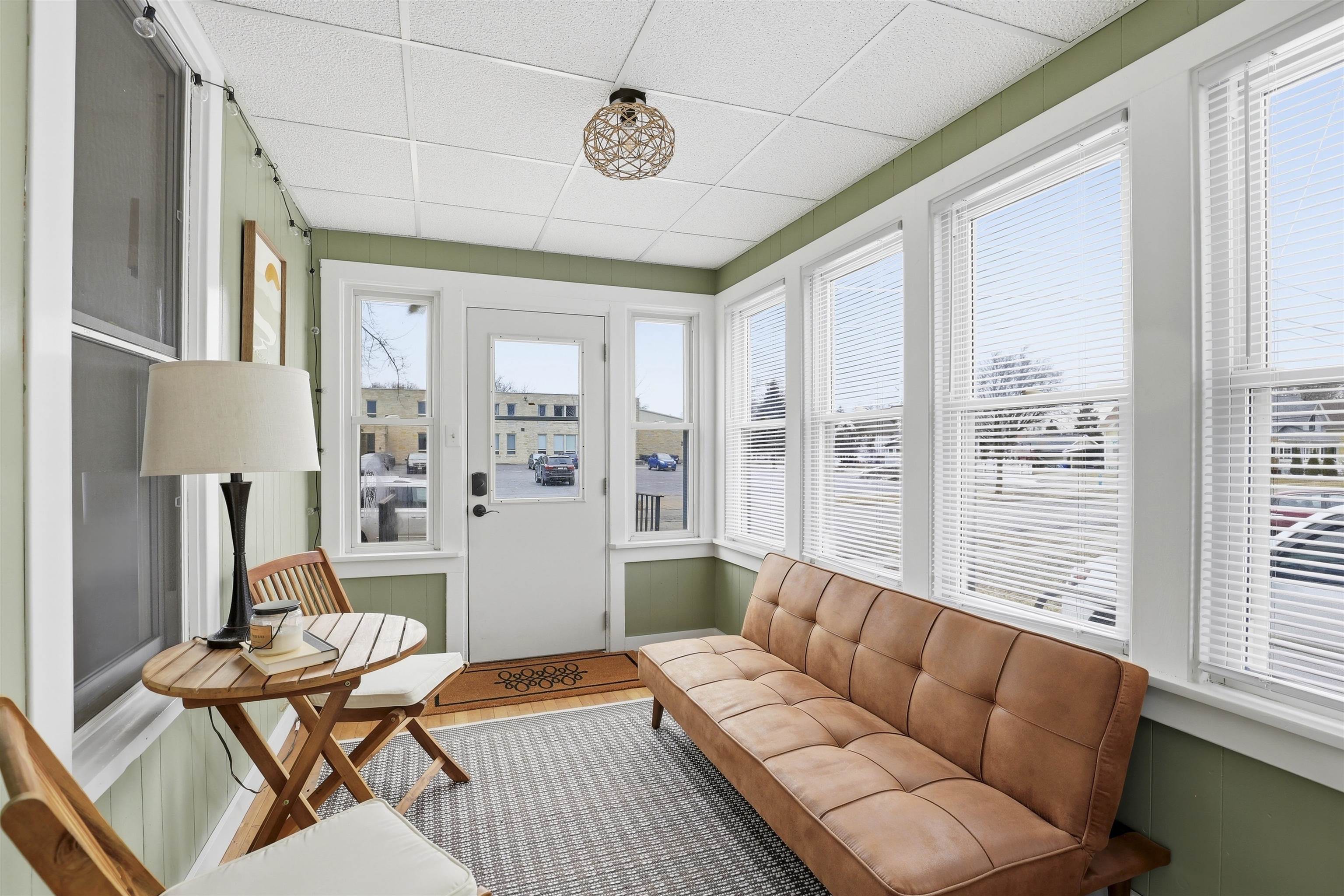 1310 South Madison Street Appleton, WI 54915 - Photo 2 of 32