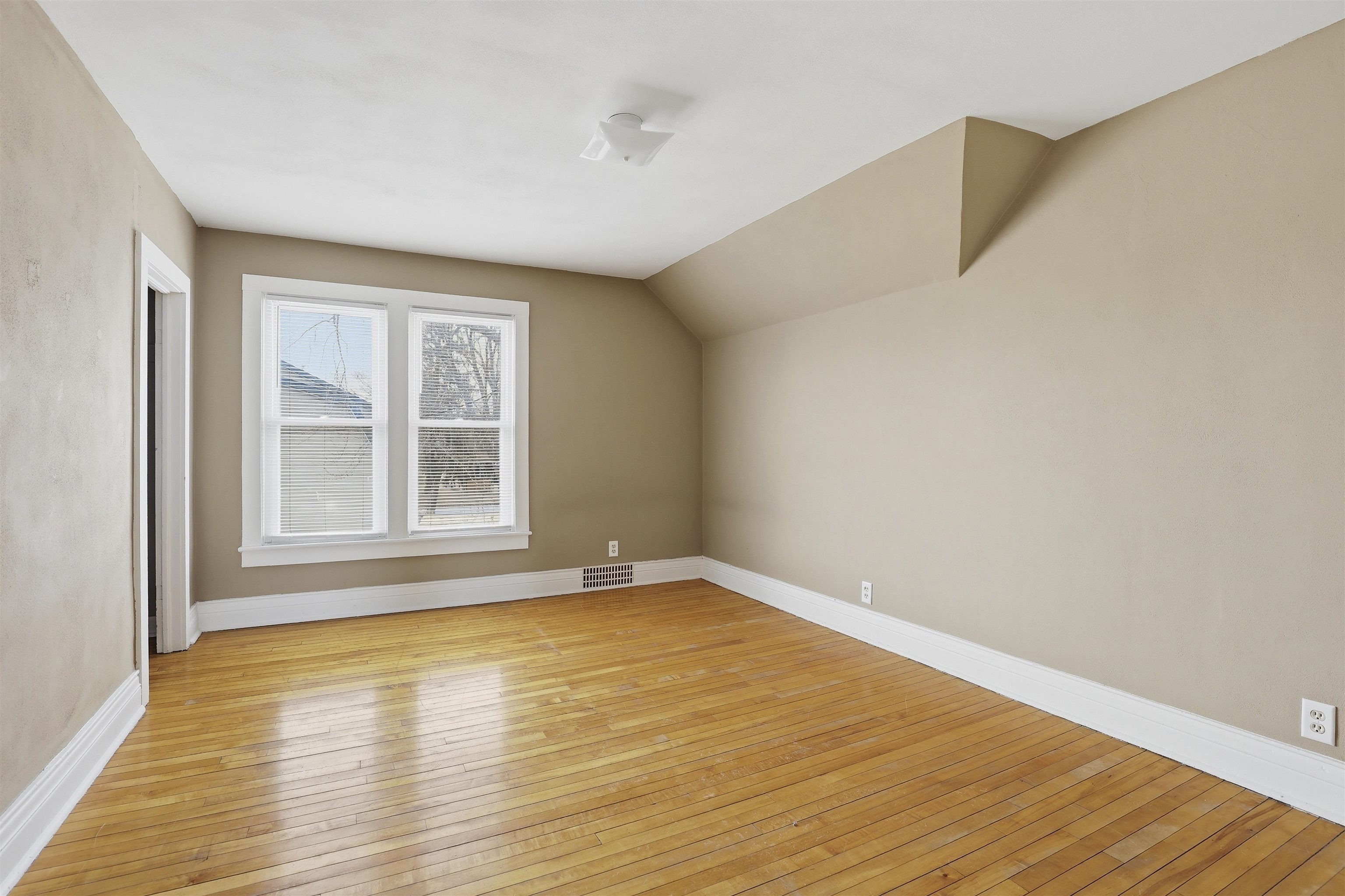 1310 South Madison Street Appleton, WI 54915 - Photo 24 of 32