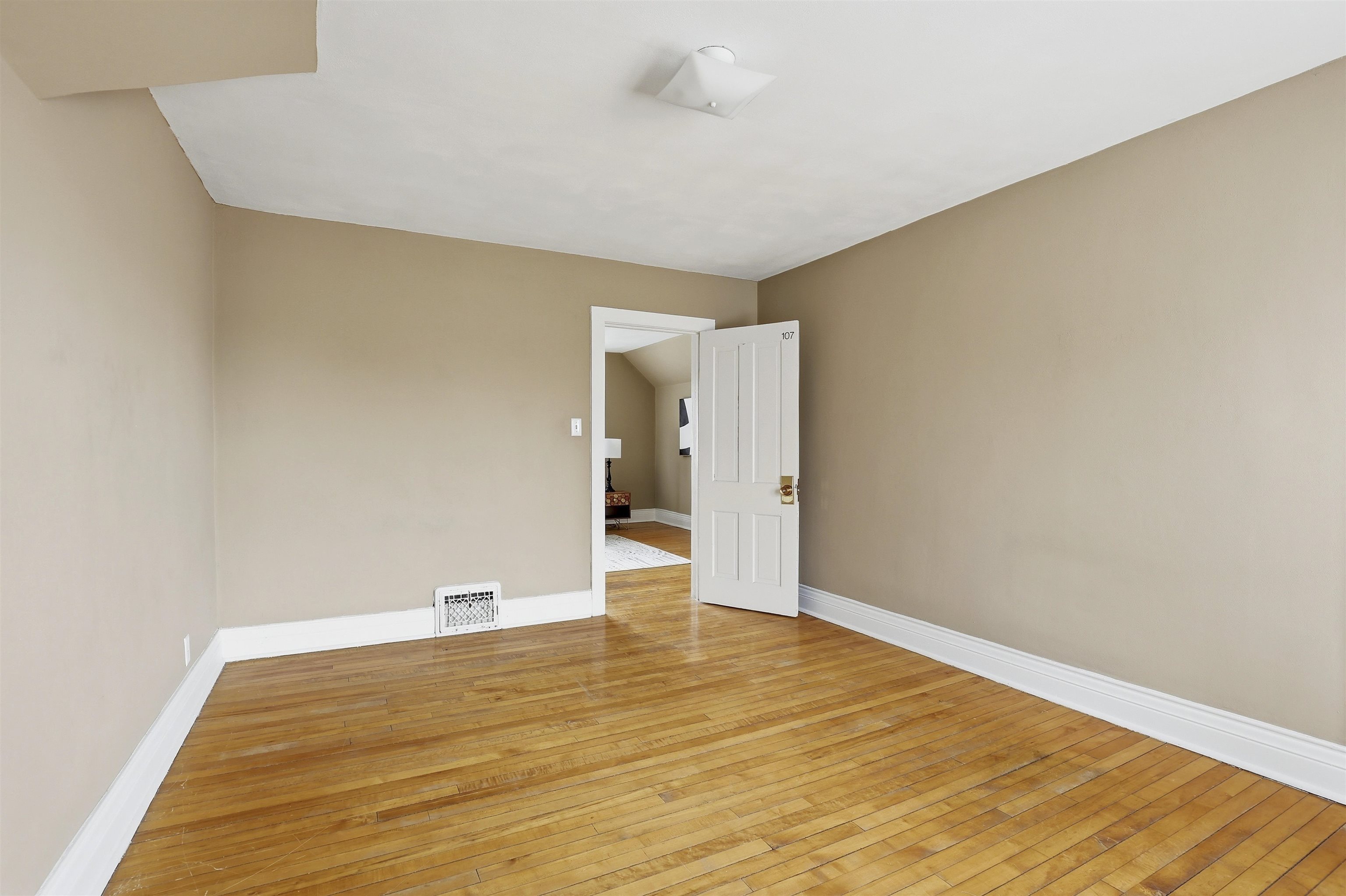 1310 South Madison Street Appleton, WI 54915 - Photo 25 of 32