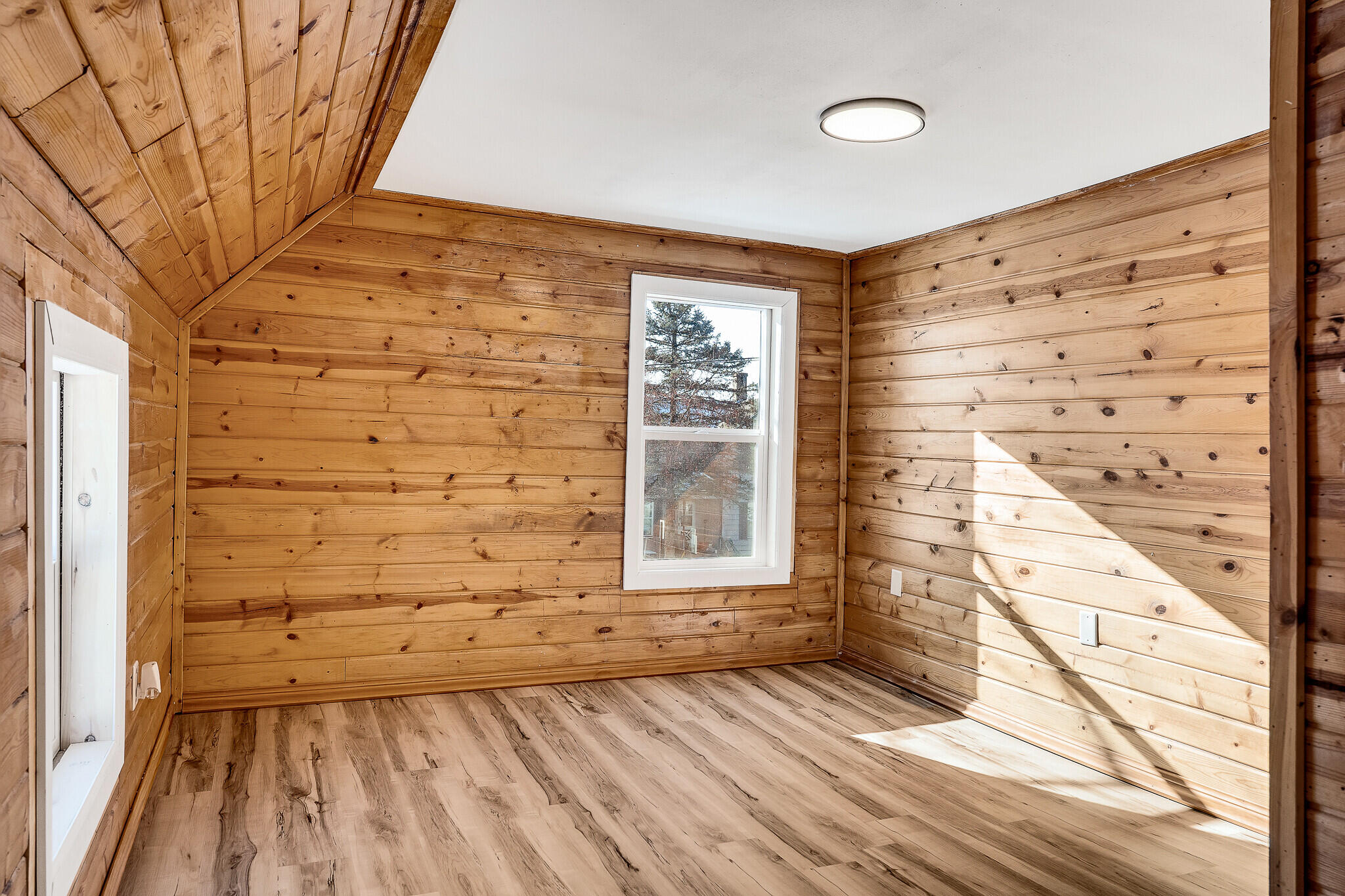 404 East Montgomery Street Sparta, WI 54656 - Photo 13 of 24 Primary