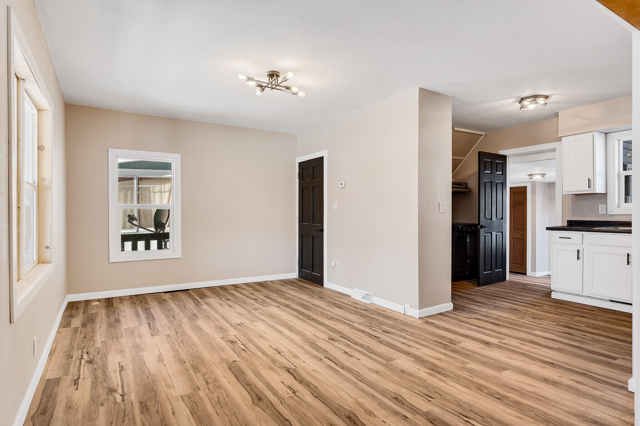 404 East Montgomery Street Sparta, WI 54656 - Photo 3 of 24 Living Room