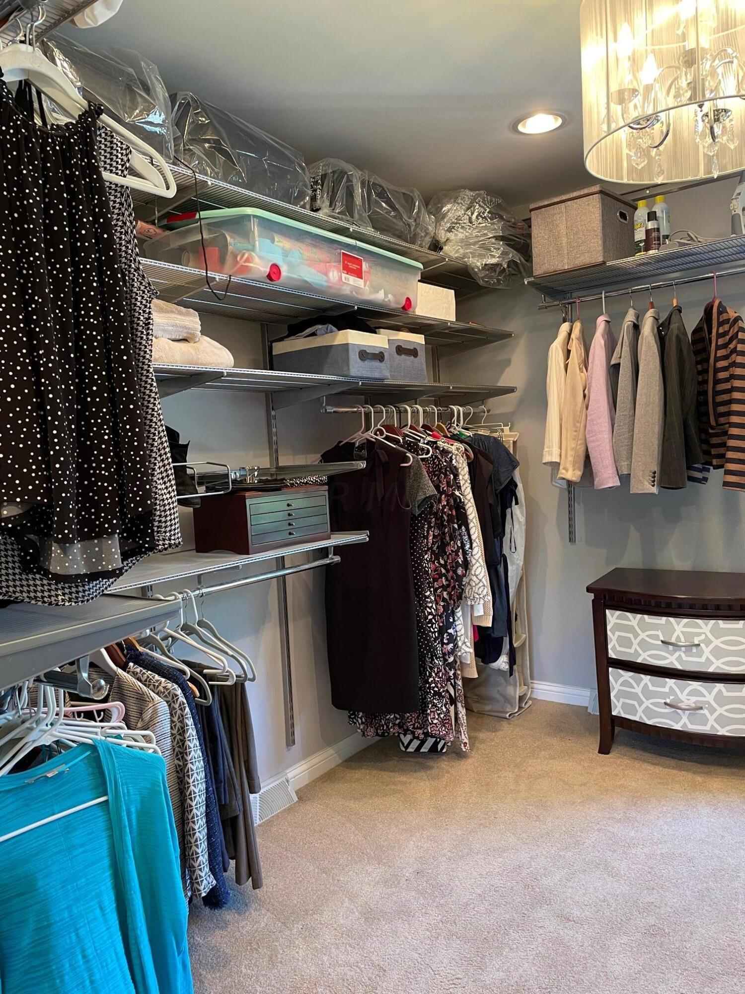 5525 Rockport Road Columbus, OH 43235 - Photo 11 of 28 Master closet