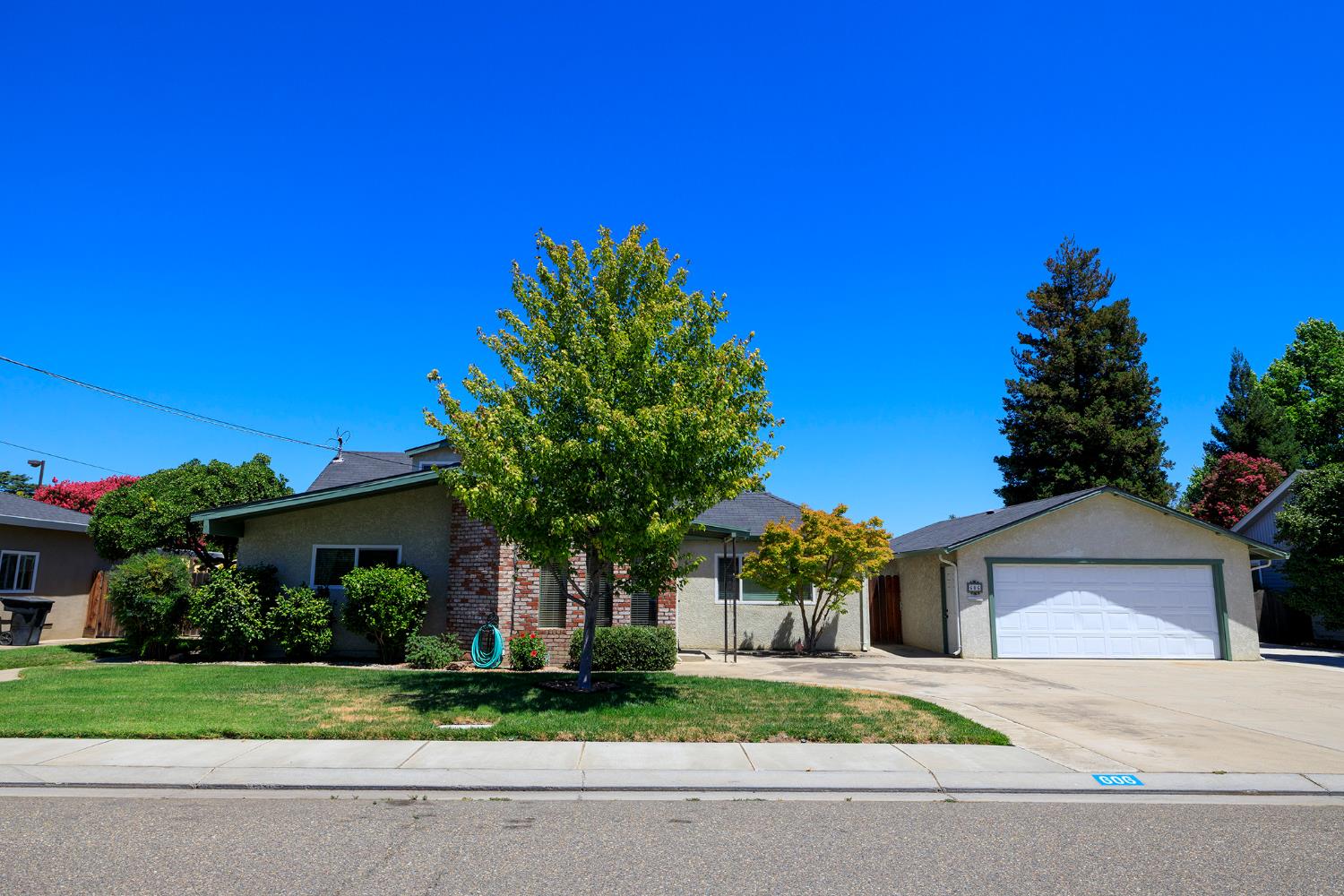 606 Palm Avenue Ripon, CA 95366 - Photo 3 of 31 Gallery Image 3