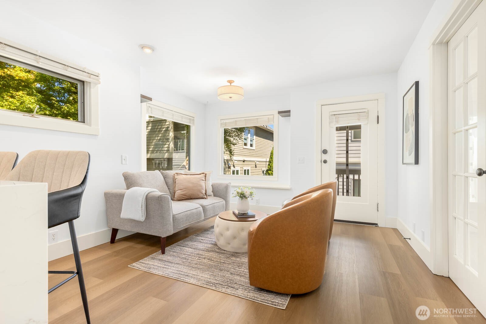 2423 3rd Avenue West Seattle, WA 98119 - Photo 12 of 36