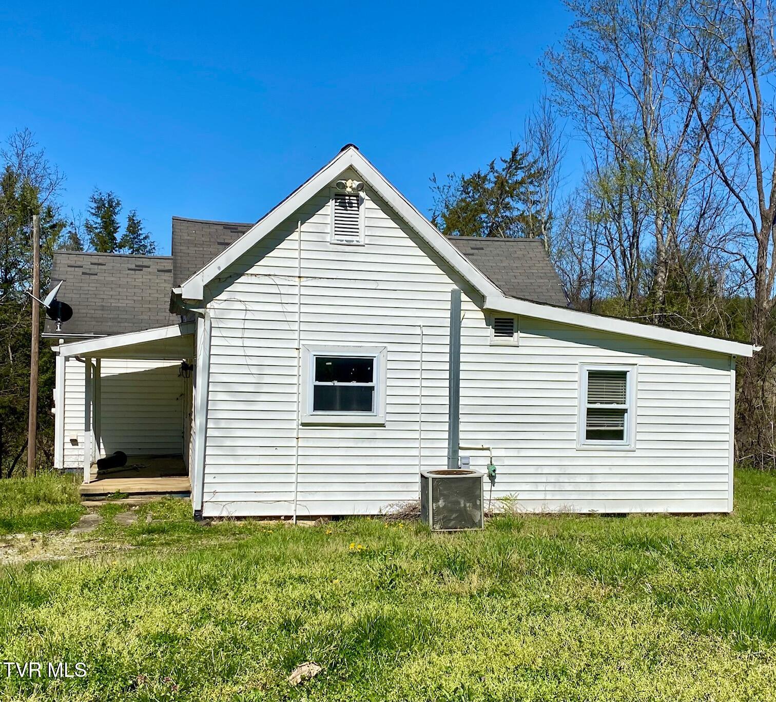 1585 Lick Hollow Road Greeneville, TN 37743 - Photo 3 of 9 IMG_1104