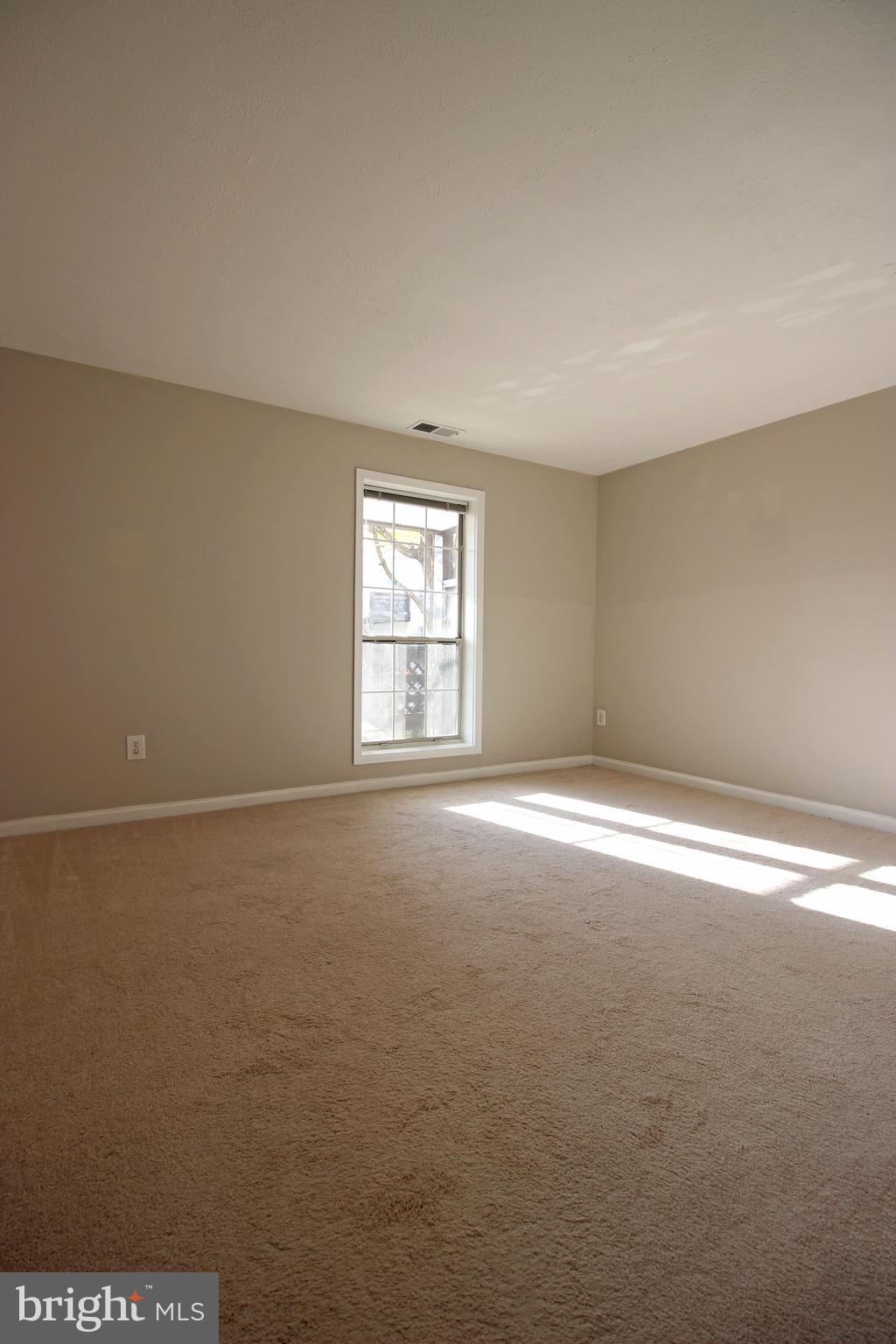 10182 Oakton Terrace Road Oakton, VA 22124 - Photo 14 of 23