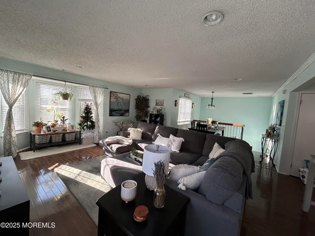 $2,800 | 182 Tulip Lane, Freehold, NJ 07728