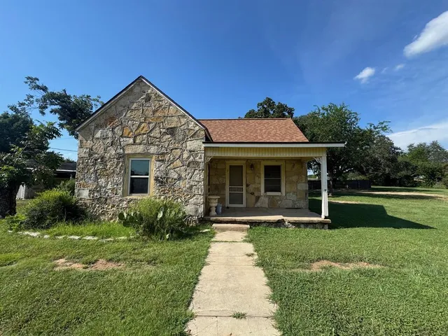 $185,000 | 506 9th Street, Hico, TX 76457