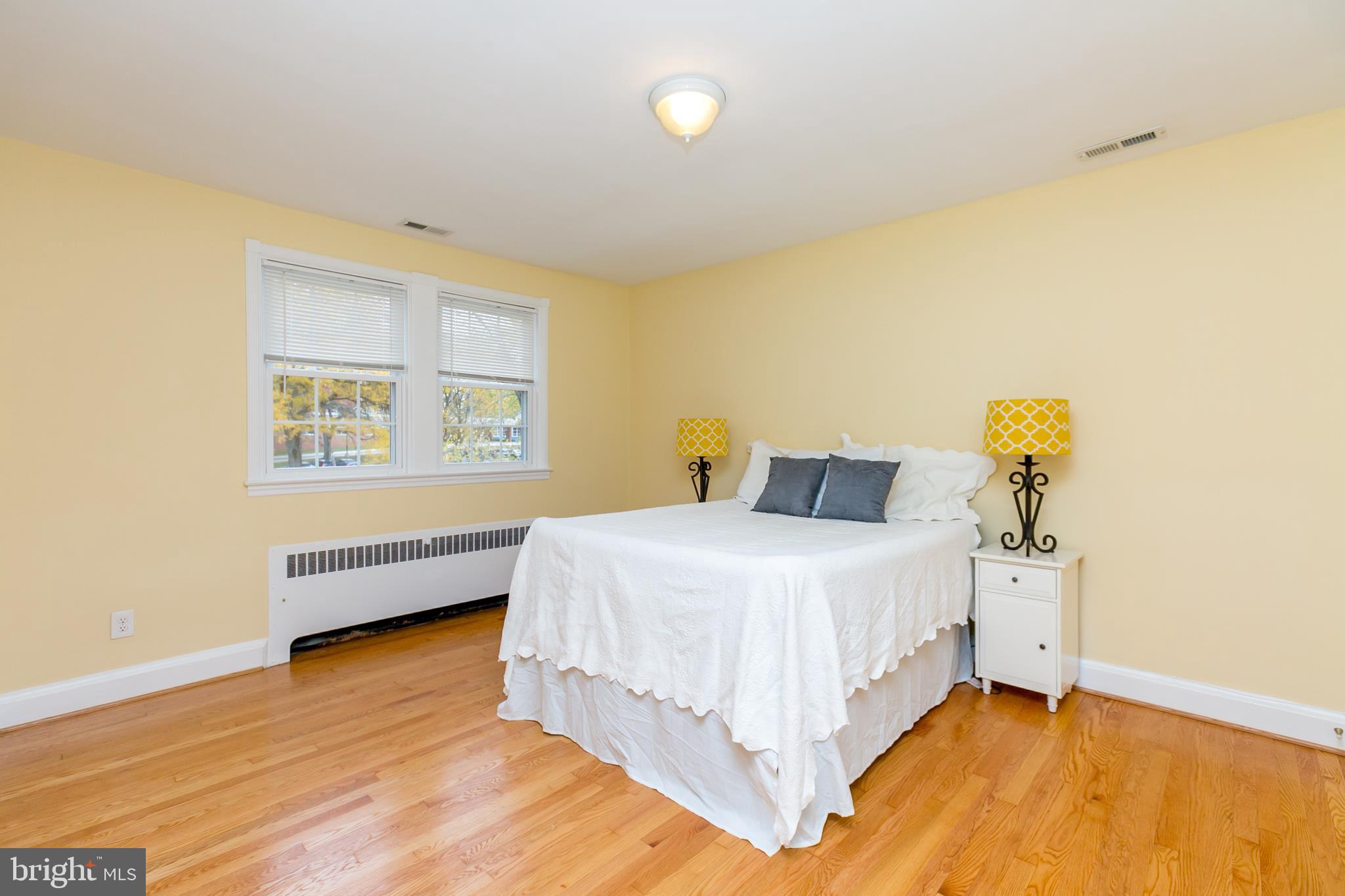 217 Dumbarton Road Baltimore, MD 21212 - Photo 11 of 33 Master BD- All NEW HWD flooring