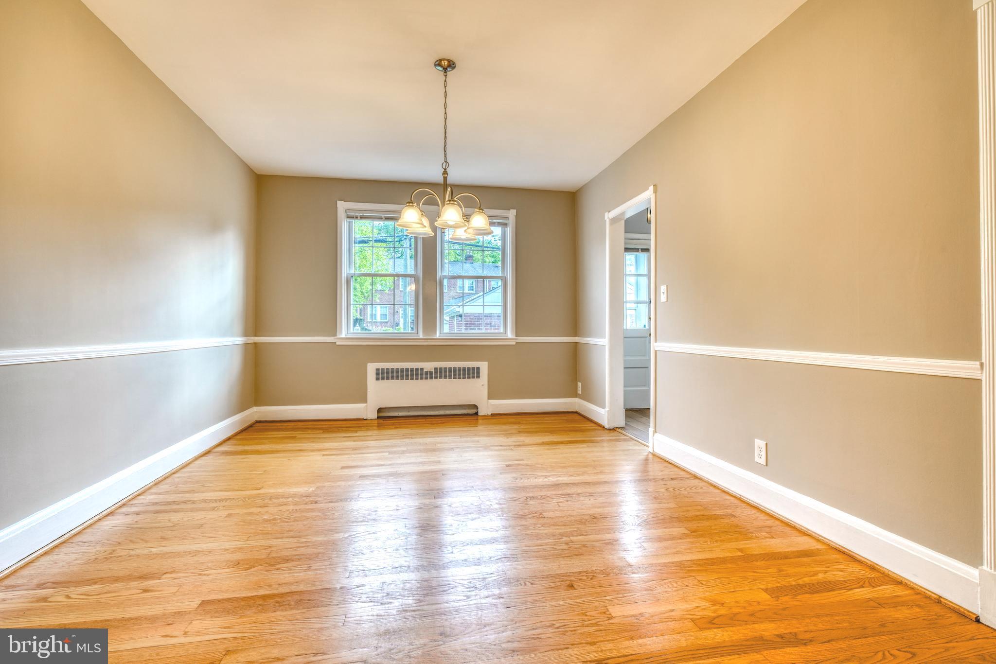 217 Dumbarton Road Baltimore, MD 21212 - Photo 5 of 33 Dining Room- freshly painted
