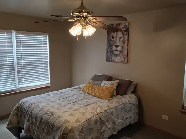 $179,000 | 12248 Fairway Circle, Unit B, Blue Island, IL 60406