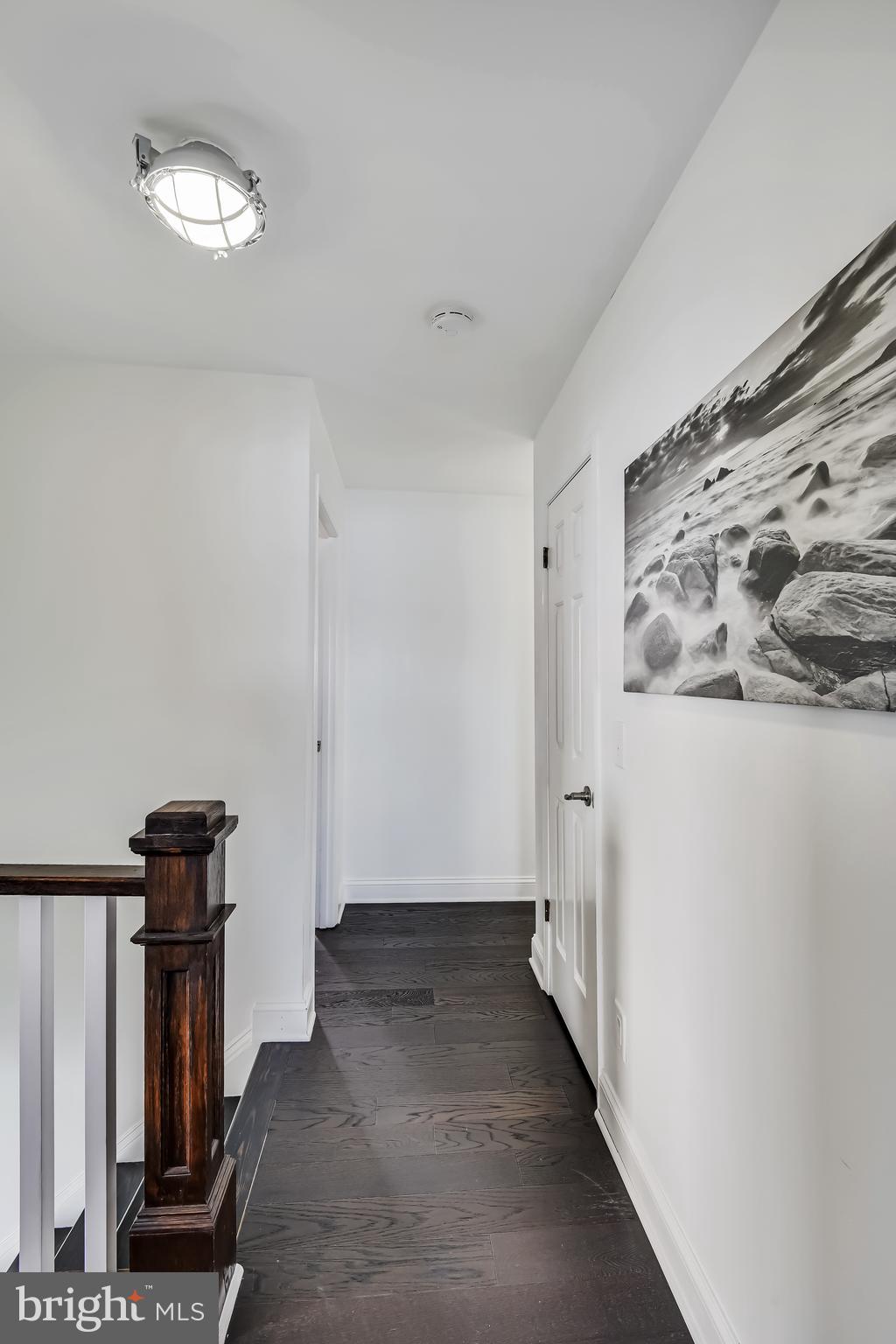 1069 Shore Acres Road Arnold, MD 21012 - Photo 87 of 108 2nd Floor hallway