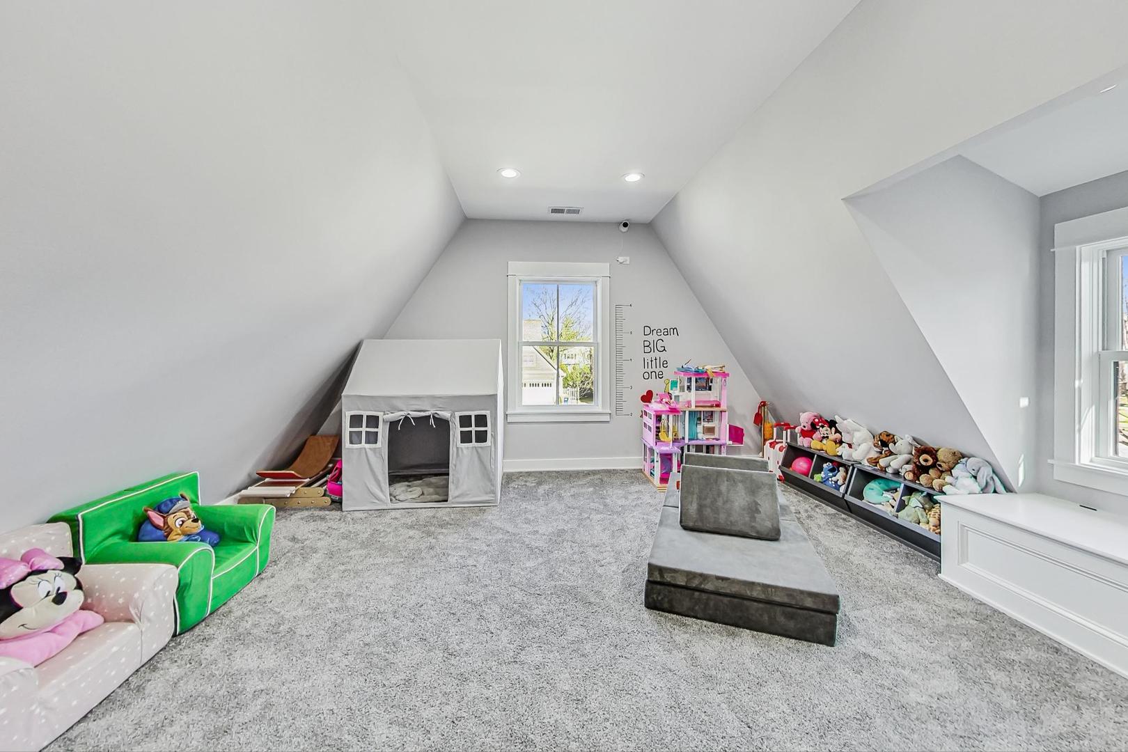 2425 Illinois Road Northbrook, IL 60062 - Photo 37 of 59