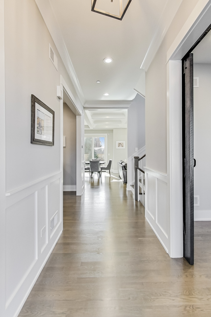 2425 Illinois Road Northbrook, IL 60062 - Photo 7 of 59